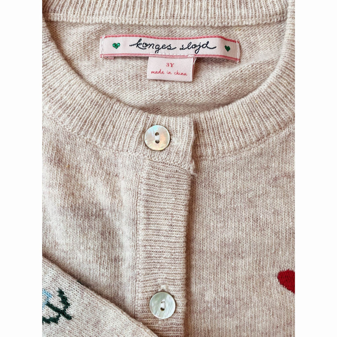 konges-sl-jd-eli-knit-cardigan-off-white-melange-clothing-wear-fashion-kong-w24ks101493-qwm-12m-03