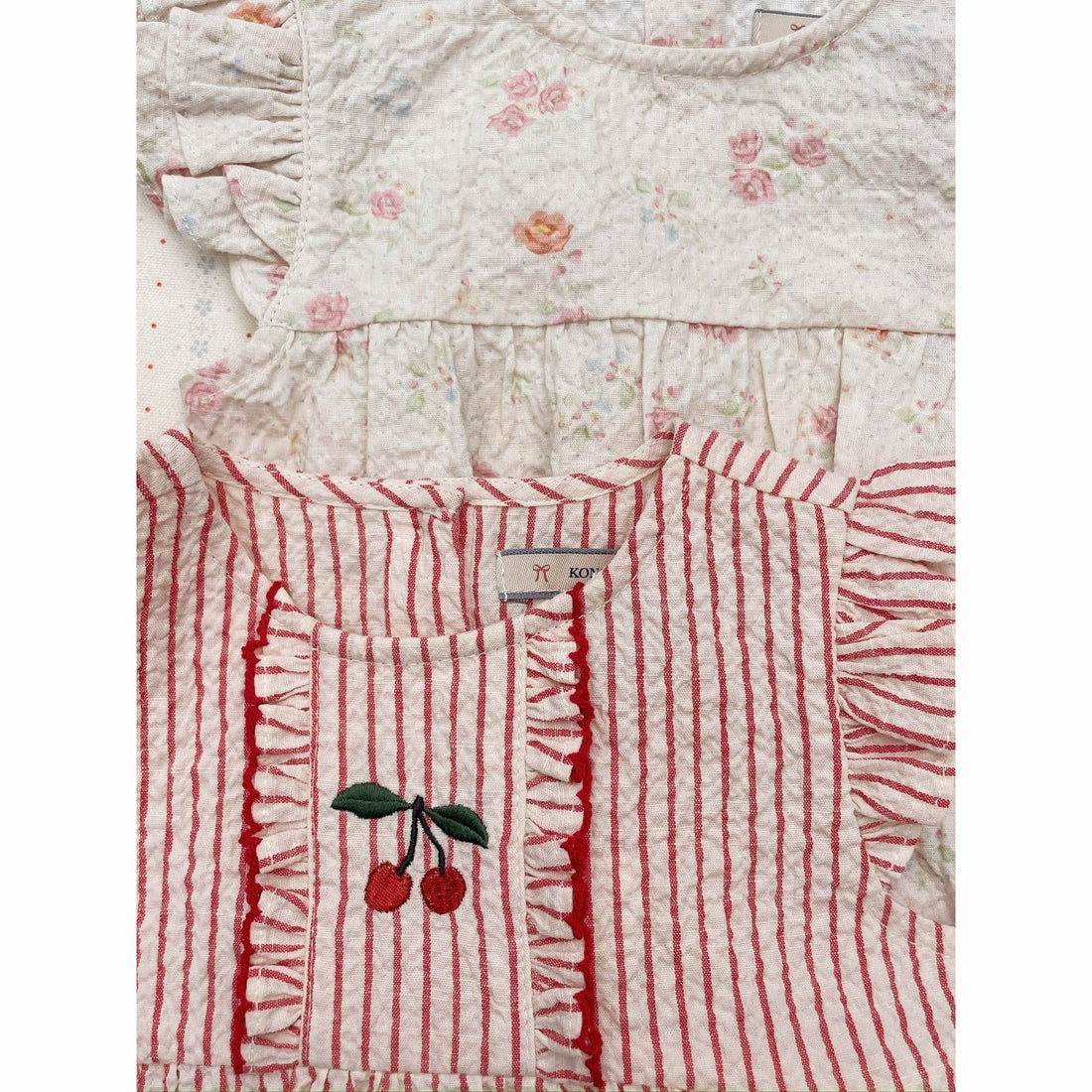konges-sl-jd-ellie-frill-romper-gots-amour-stripe-clothing-wear-fashion-kong-s26ks105345-amst-6m-07