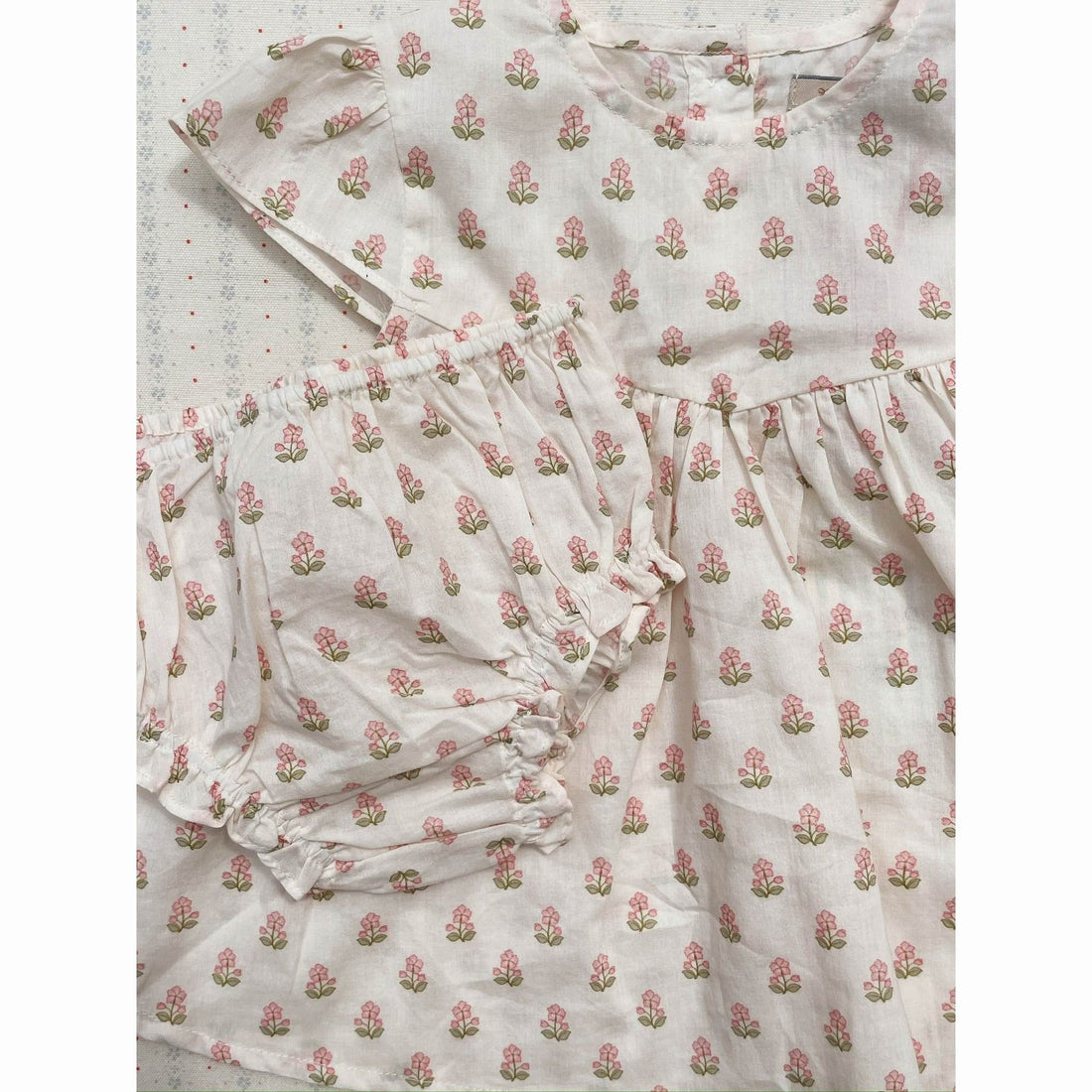 konges-sl-jd-pacey-set-gots-carta-fiori-clothing-wear-fashion-kong-s26ks105512-carf-6m-07