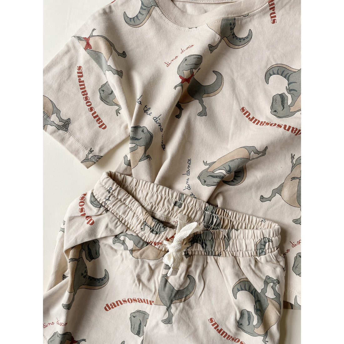 konges-sløjd-2-pack-lin-set-gots-dansosaurus-kong-s23ks4610-dan-18m