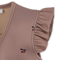 konges-sløjd-neoprene-float-vest-frill-cherry-kong-s24ks100417-cherry-1-2y