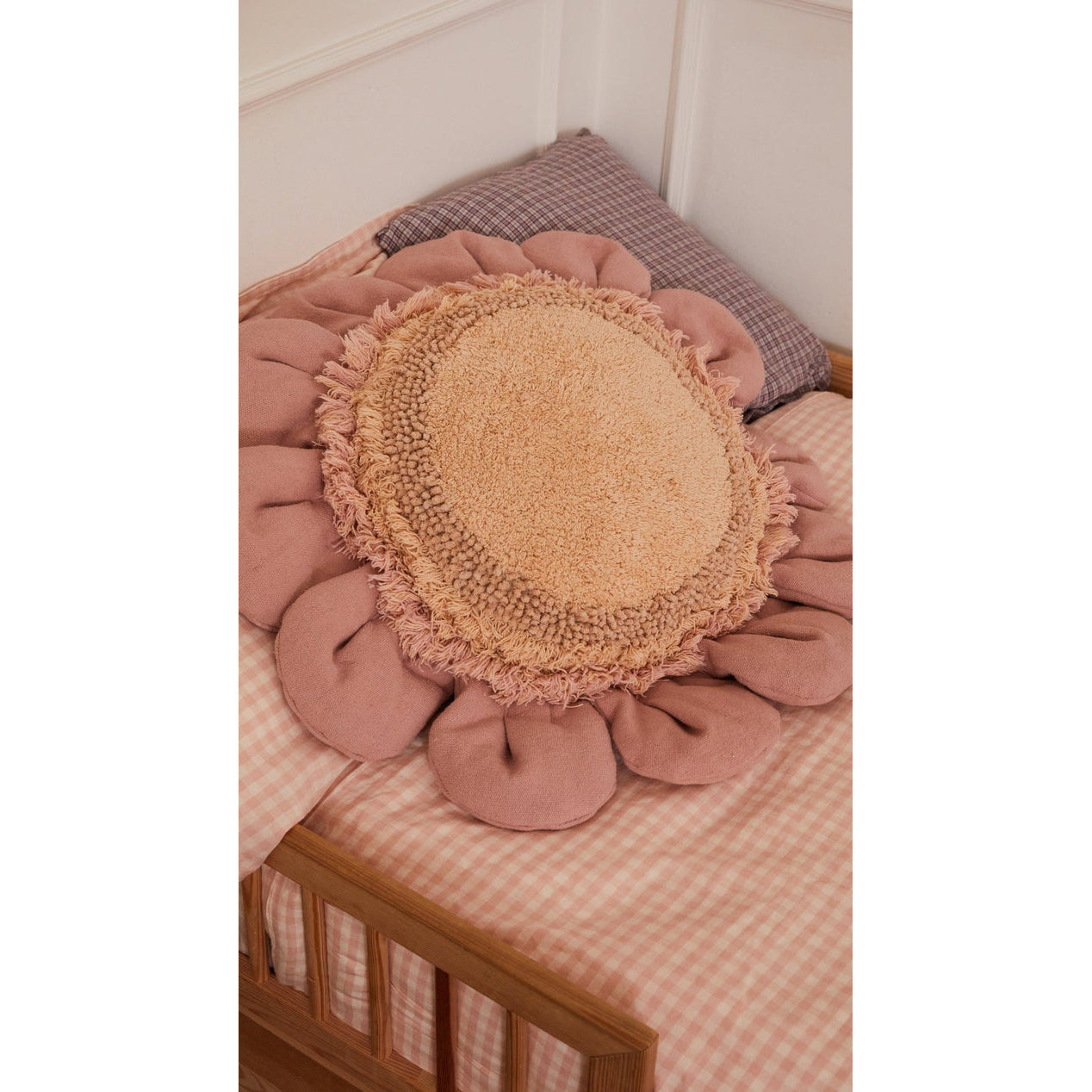 lorena-canals-planet-bee-pink-daisy-machine-washable-floor-cushion-lore-sc-daisy-pk