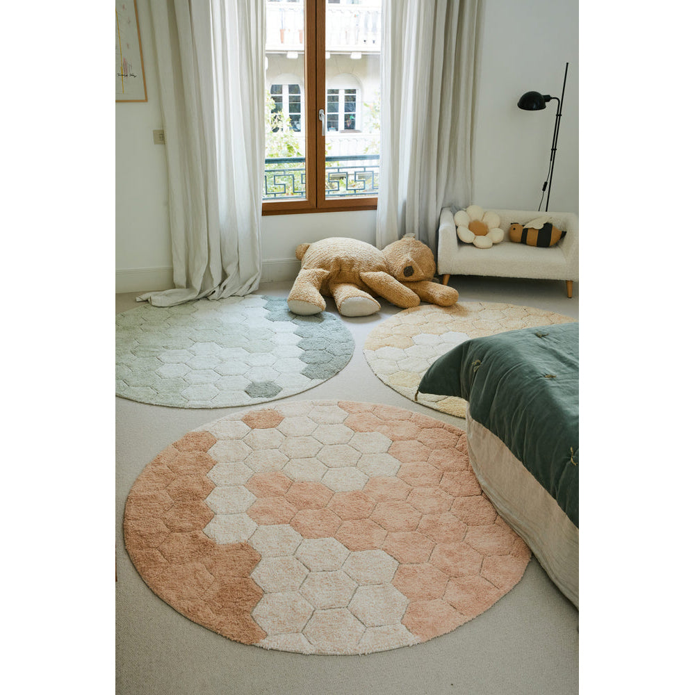 lorena-canals-planet-bee-round-honeycomb-rose-machine-washable-cotton-rug-lore-c-comb-ros