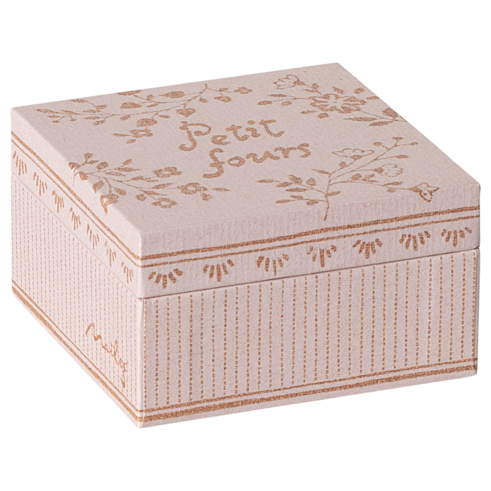 maileg-cakes-and-cakestand-mini-mail-11412100