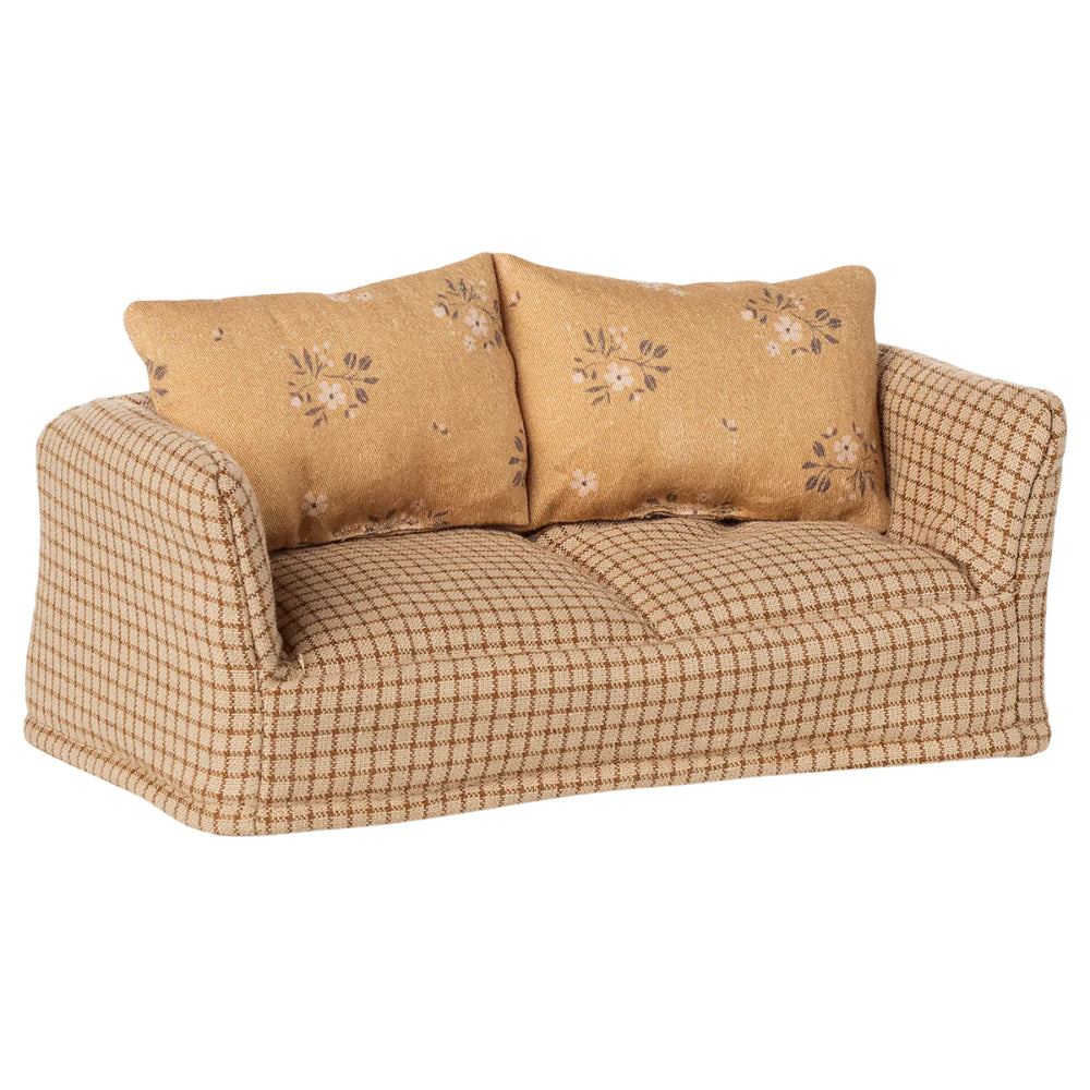 maileg-couch-mouse-mable-mail-11540600