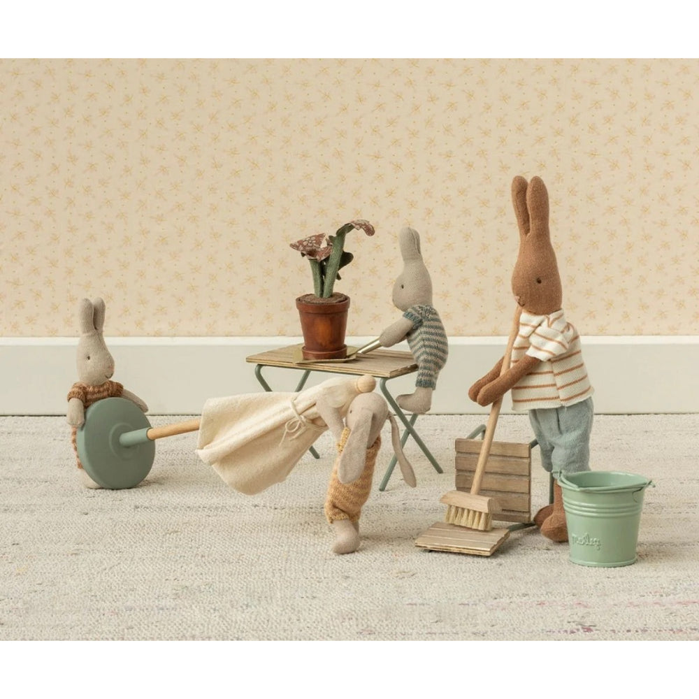 maileg-flower-pot-with-plant-miniature-mail-11530101