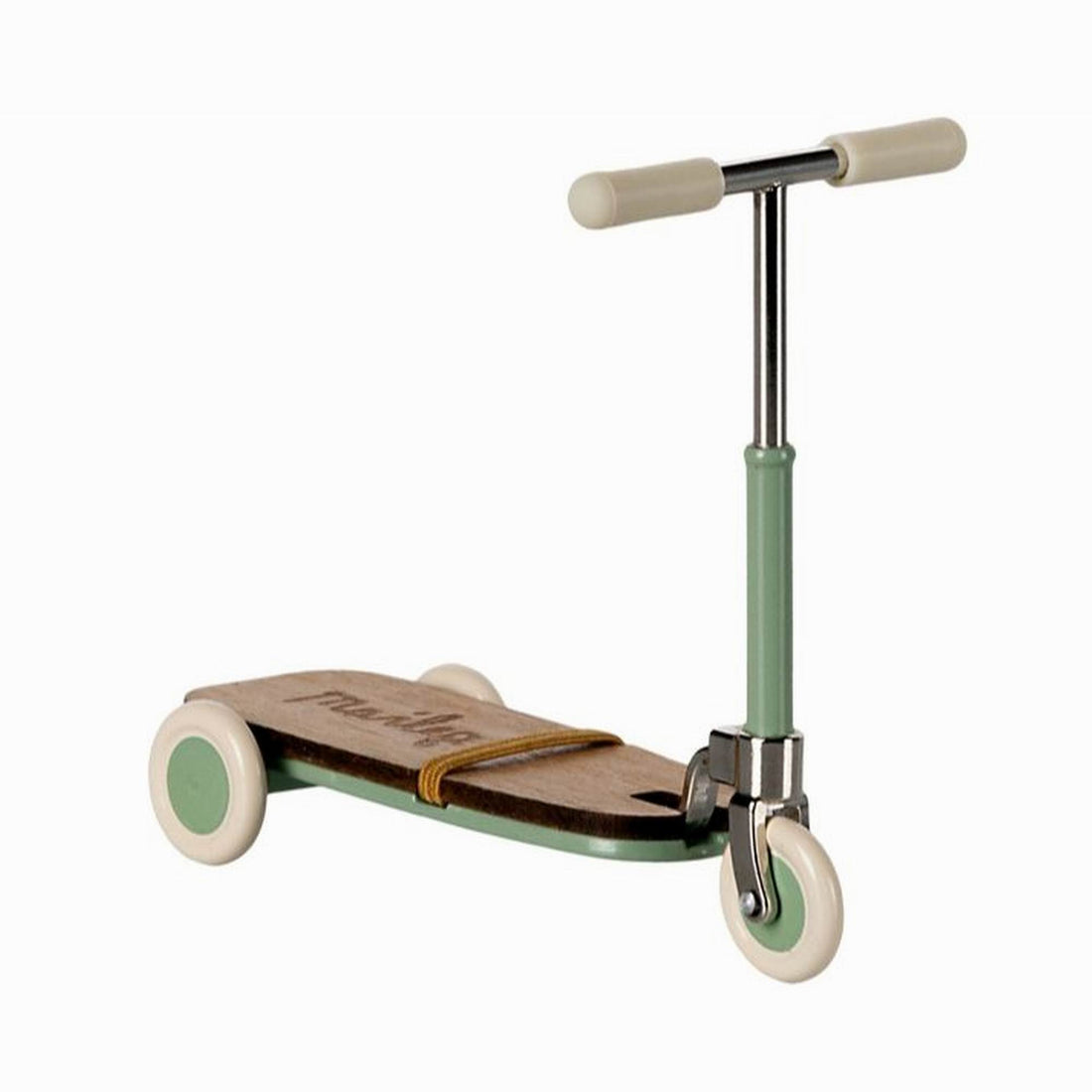 maileg-kick-board-mouse-mint-play-toy-mail-11510202-01