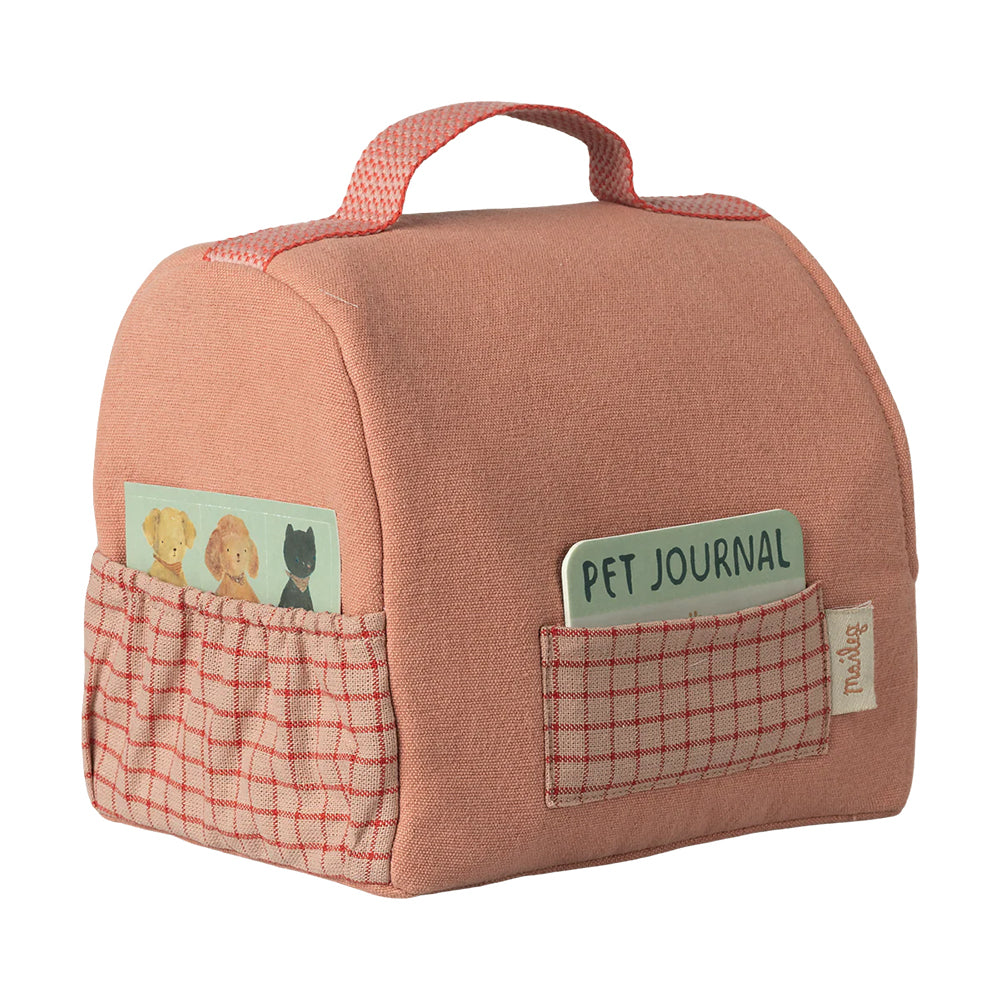 maileg-pet-carrier-coral-play-toy-mail-16691500