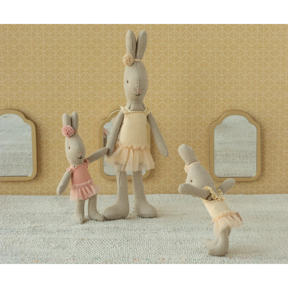 maileg-rabbit-micro-ballet-suit-and-skirt-cream-mail-16503100