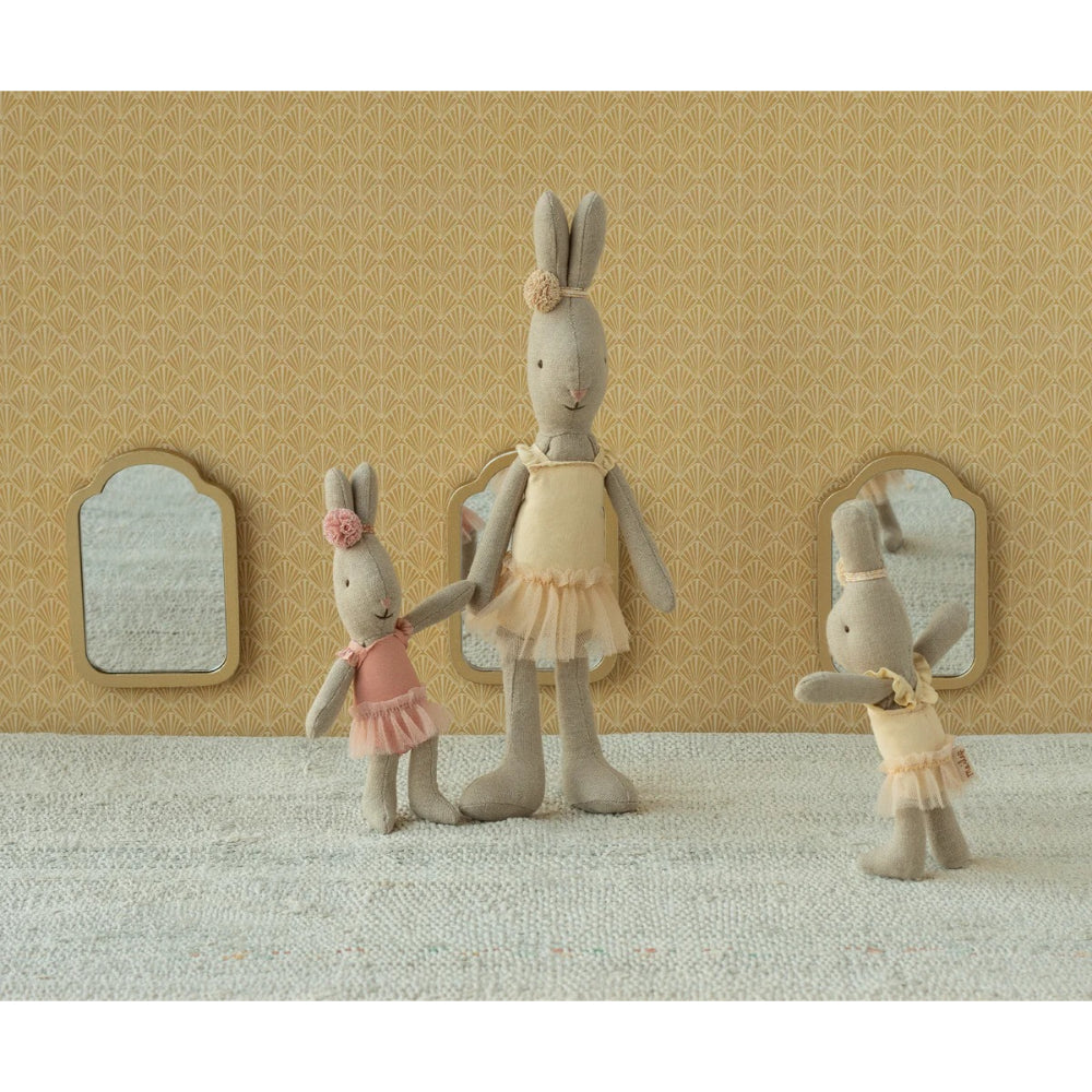 maileg-rabbit-micro-ballet-suit-and-skirt-rose-mail-16503000
