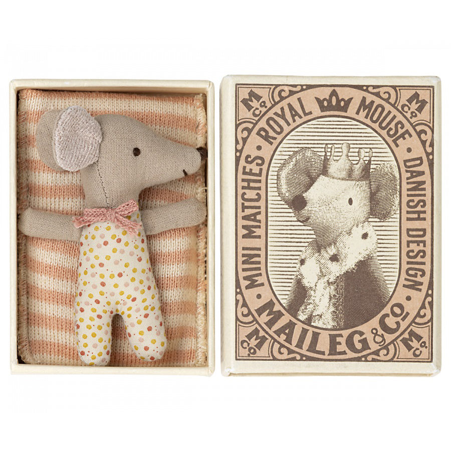 maileg-sleepy-wakey-baby-mouse-in-matchbox-rose-mail-17200401