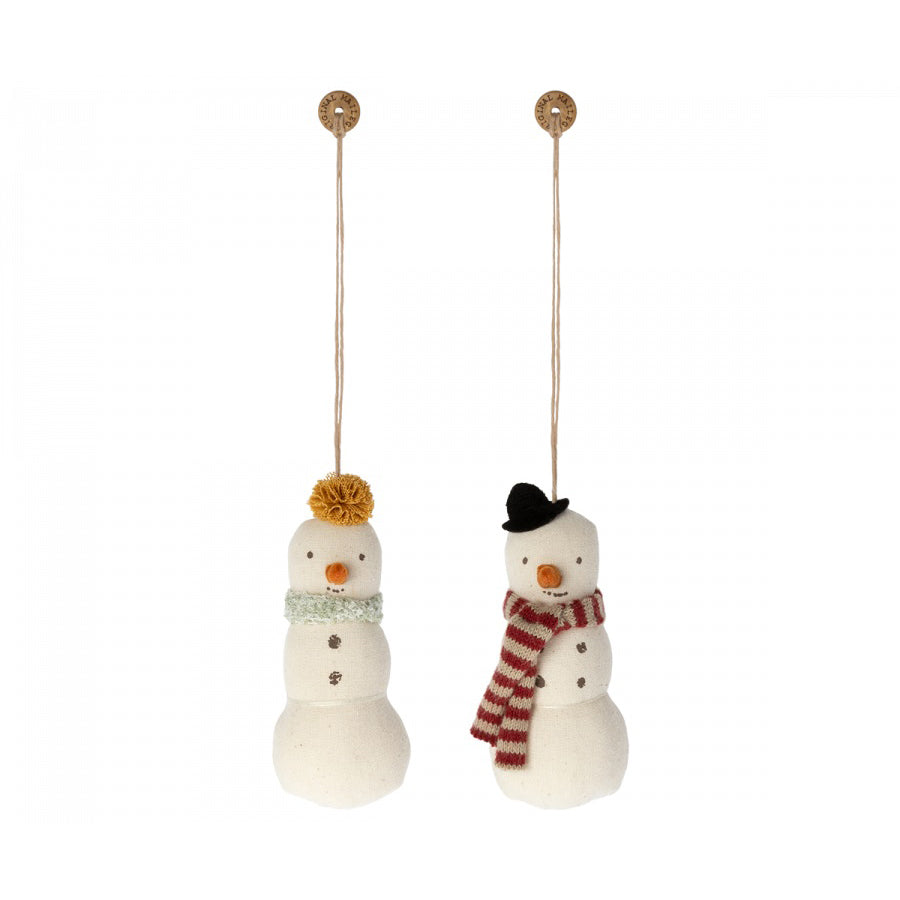 maileg-snowman-ornament-2-pcs-in-metal-suitcase-mail-14355200