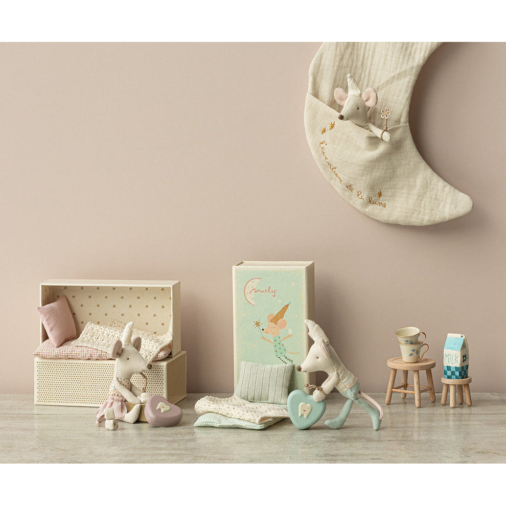 maileg-tooth-fairy-mouse-little-sister-in-matchbox-mail-17410400