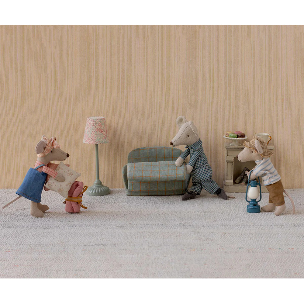 maileg-vintage-floor-lamp-mouse-mint