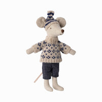maileg-winter-mouse-with-ski-set-dad-blue-play-toy-mail-17430500-02