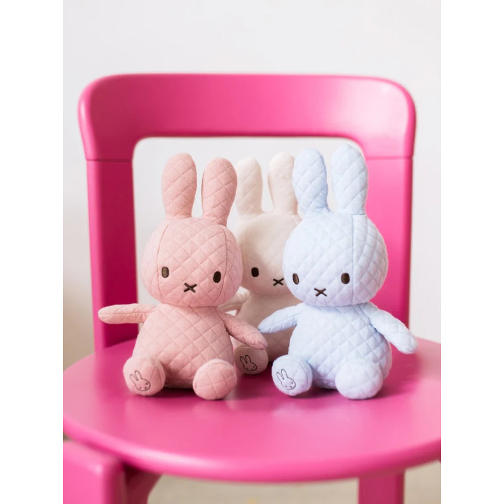 miffy-bonbon-miffy-sitting-pink-in-giftbox-23cm-9-miff-24182587