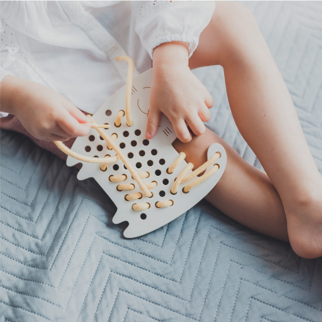 milin-sophia-the-cat-wooden-montessori-lacing-toy-miln-59000563