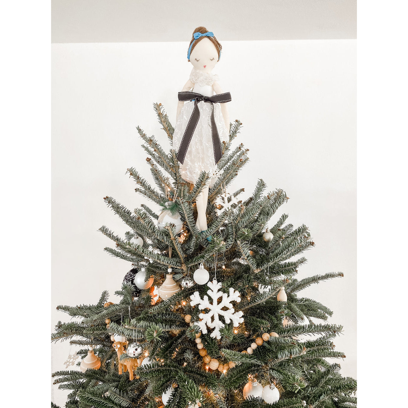mon-ami-clara-nutcracker-doll-mona-10185