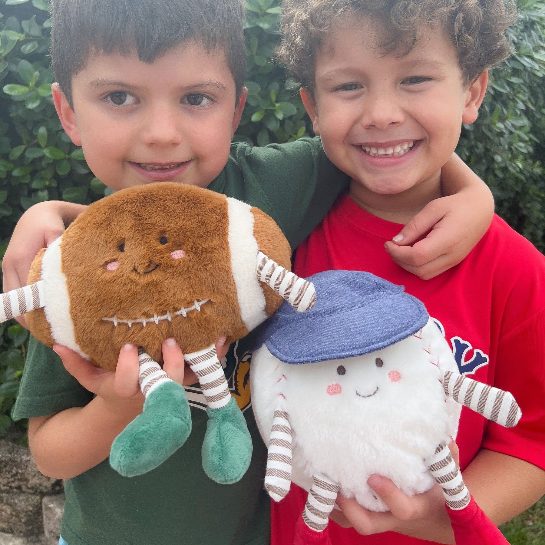 mon-ami-football-guy-brown-mona-st1498