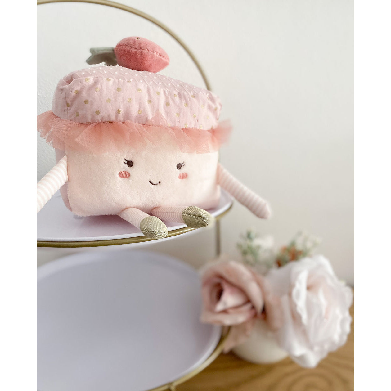 mon-ami-frenchie-cake-slice-mona-st1163