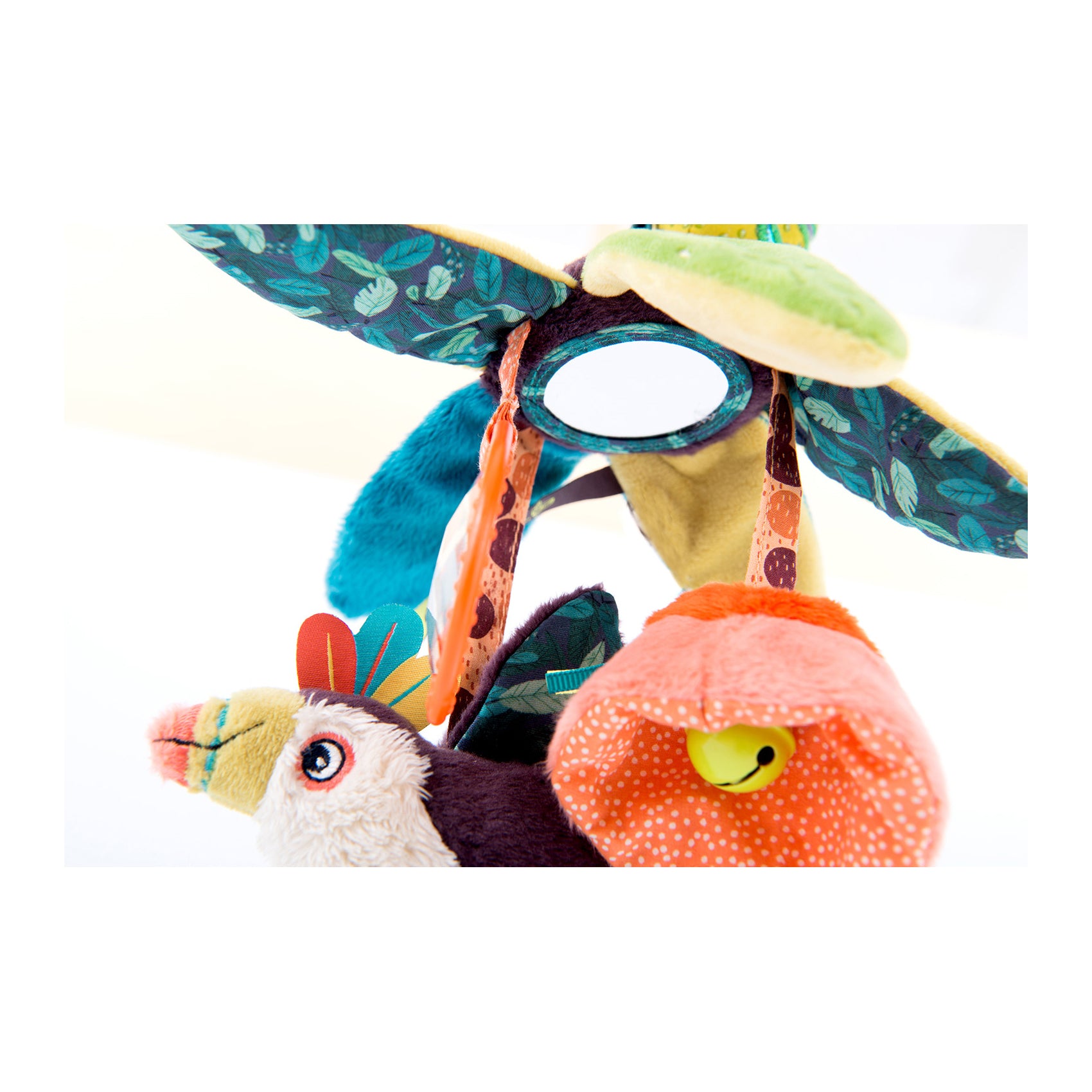 moulin-roty-dans-la-jungle-baby-senses-awakening-activities-prune-colour-pakou-toucan-musical-pull-string-34cm-moul-668070