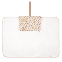 nobodinoz-hyde-park-waterproof-changing-pad-leonie-latte-nobo-4933027