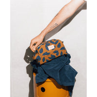 nobodinoz-hyde-park-waterproof-vanity-case-26x15x10cm-blue-leaves