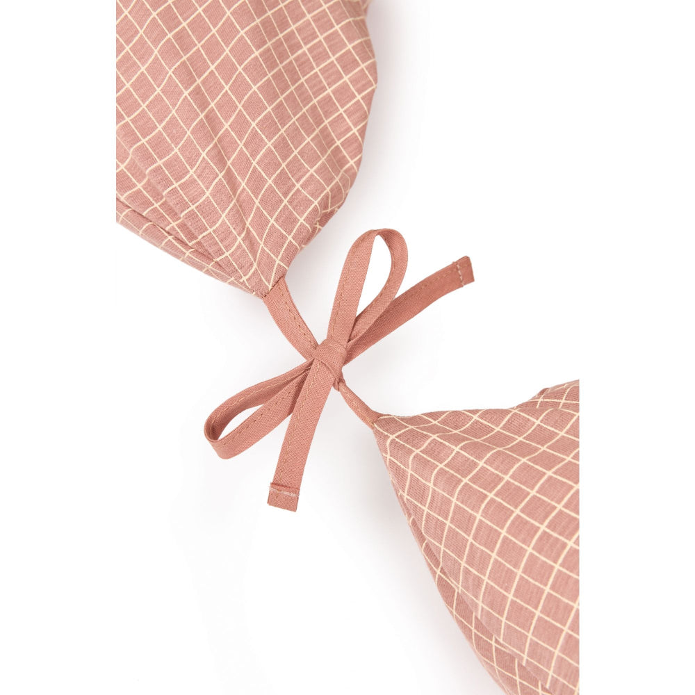 nobodinoz-stories-ltd-maternity-pillow-pink-cream-grid-170x38x25cm-nobo-4937476