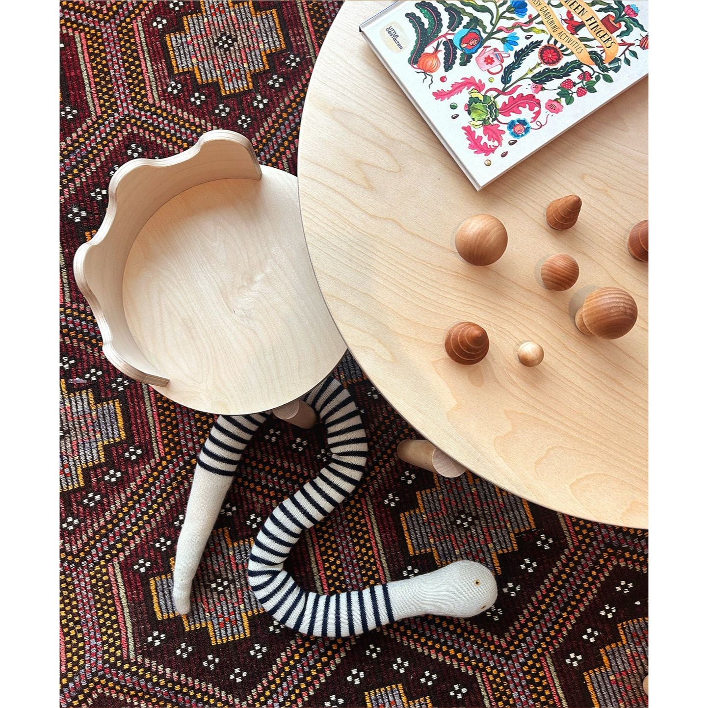 oeuf-moss-chair-birch-oeuf-1mschr-01