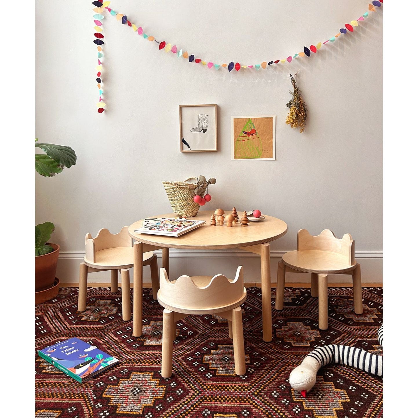 oeuf-moss-chair-birch-oeuf-1mschr-01