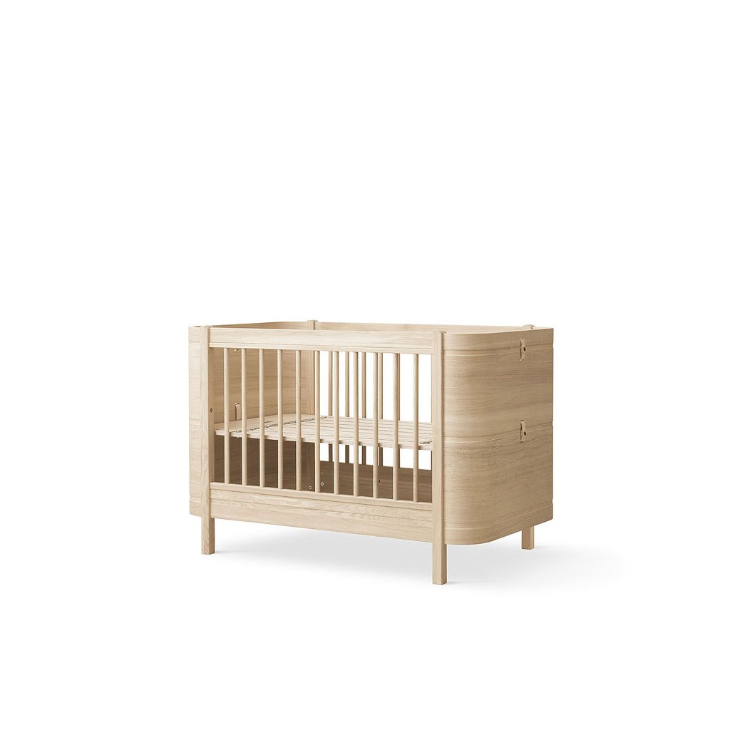 Oliver Furniture Wood Mini+ Cot Bed (With Junior Conversion Kit) - Oak