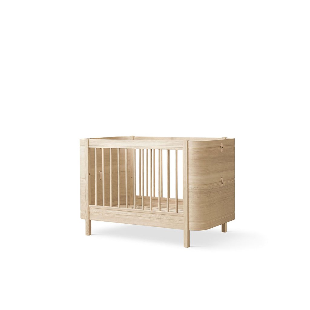 Oliver Furniture Wood Mini+ Cot Bed (With Junior Conversion Kit) - Oak