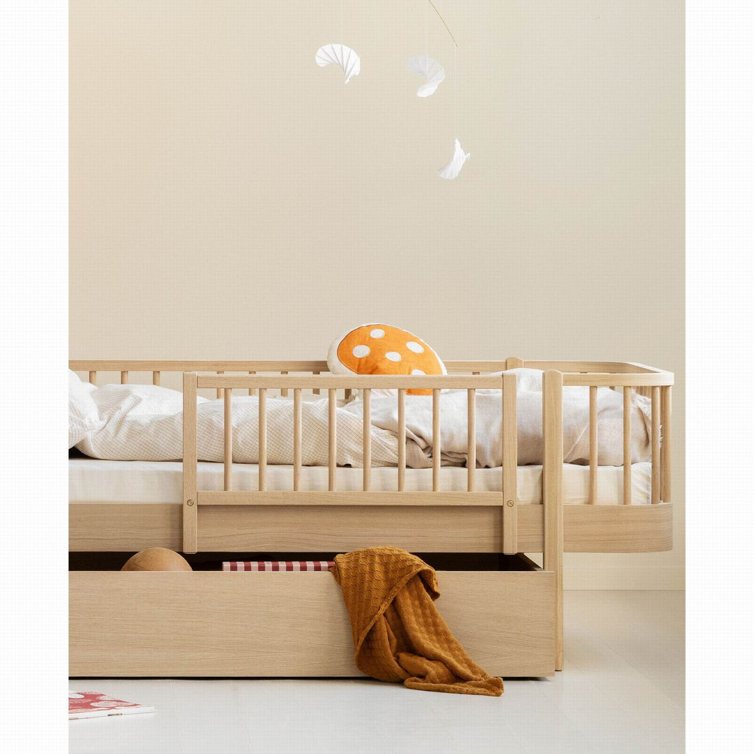 oliver-furniture-wood-original-bed-drawer-oak-furniture-olif-041418-02