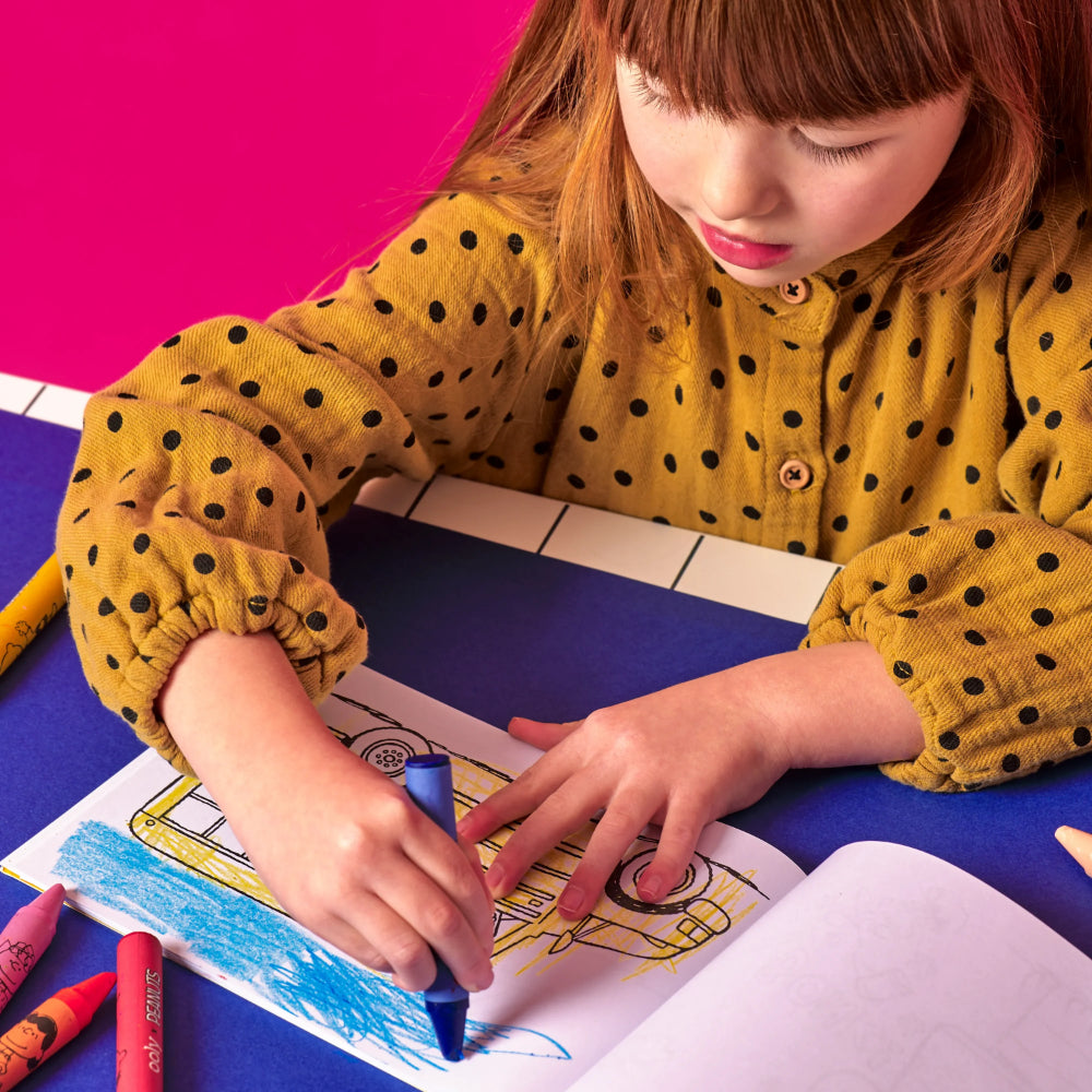 ooly-x-peanuts-snoopy-school-coloring-travel-kit-9-crayons-&-48-coloring-pages-ooly-138-029