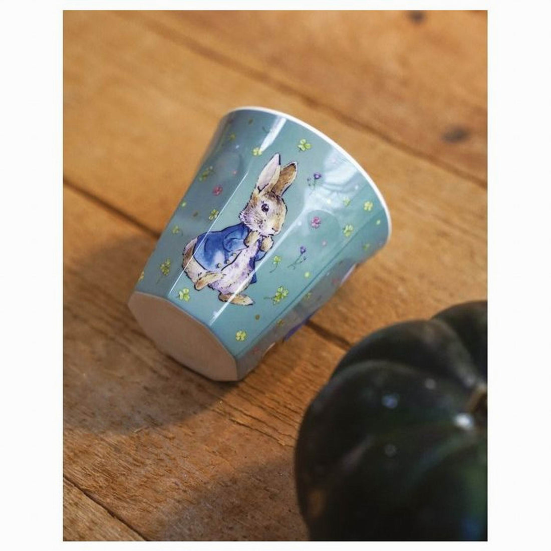 petit-jour-paris-small-tumbler-peter-rabbit-baby-nursery-kitchen-pjp-bp704t-03