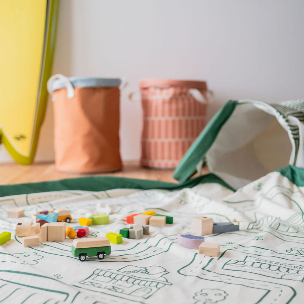 play-go-soo-2-in-1-playmat-storage-basket-roadmap