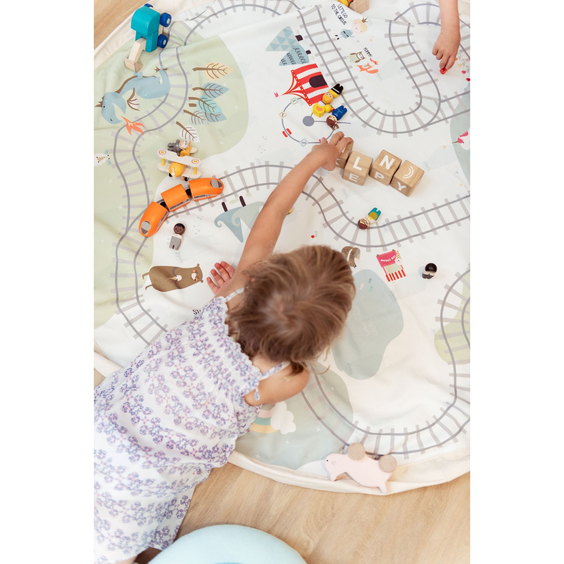 play&go-toy-storage-bag-trainmap-bears-double-print-140cm-plgo-799897