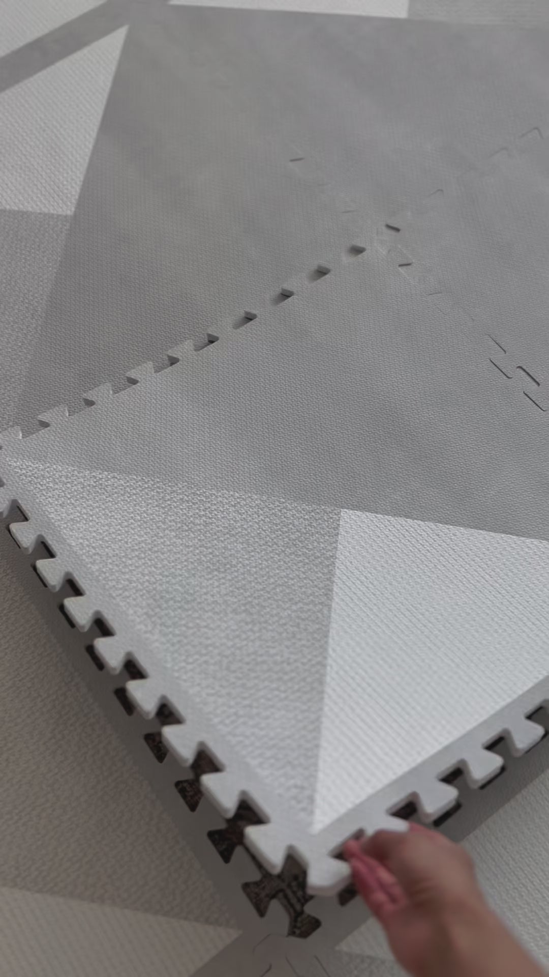 toddlekind prettier playmats-05.mp4__PID:3f0cff73-fabb-4d3d-a638-0b9a0e54936d