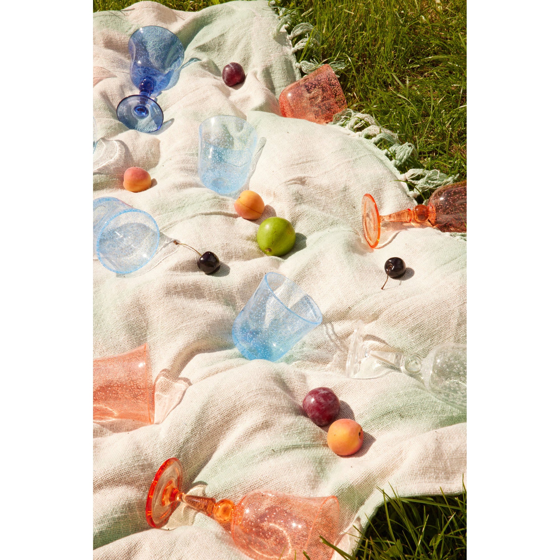 rice-dk-acrylic-wine-glass-in-bubble-design-peach-360ml-rice-hsglw-bubpe