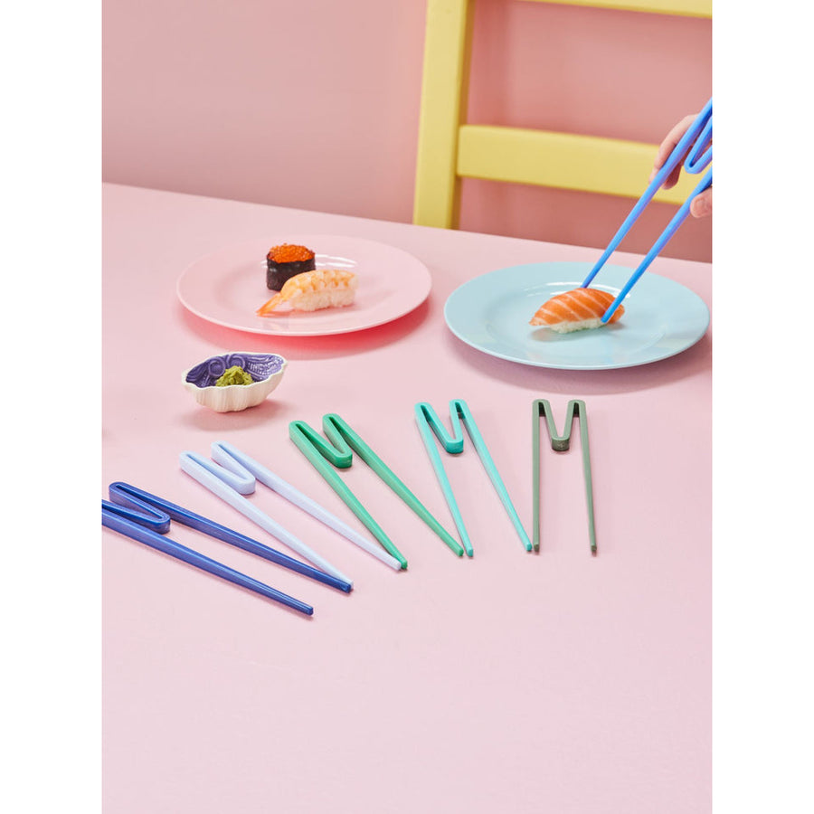 rice-dk-chopsticks-green-rice-mesti-bxcg
