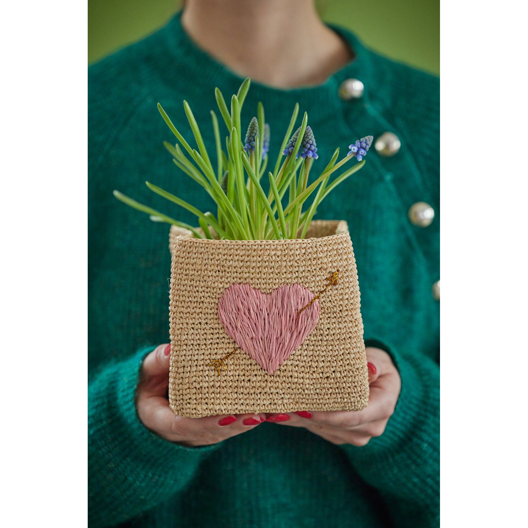 rice-dk-large-square-raffia-storage-basket-natural-pink-heart-embroidery-rice-bssto-2zheail