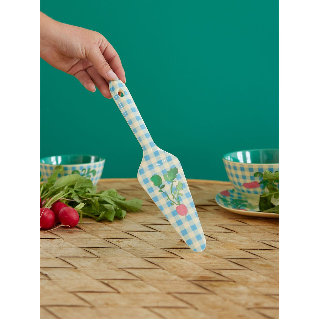 rice-dk-melamine-cake-server-blue-ravishing-radish-print-rice-mecas-ss24xcrara