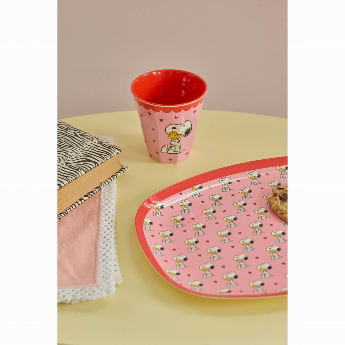 rice-dk-melamine-cup-with-pink-snoopy-print-medium-250-ml-kitchen-rice-melcu-snoopi-03