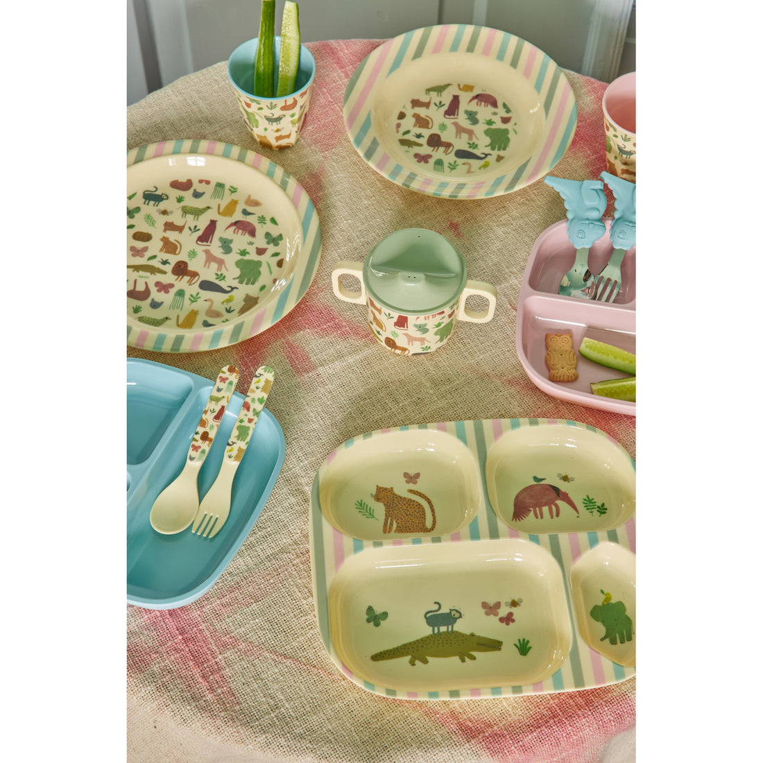 rice-dk-melamine-kids-3-room-plate-soft-pink-rice-kipl3-si