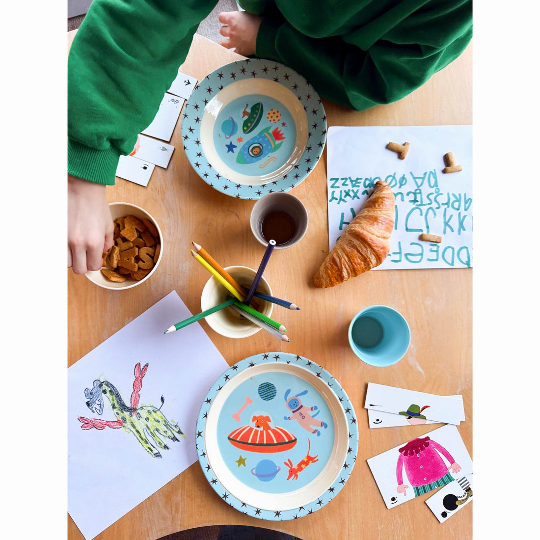 rice-dk-melamine-kids-bowl-with-dogs-in-space-print-250-ml-kitchen-rice-kibow-dspa-02