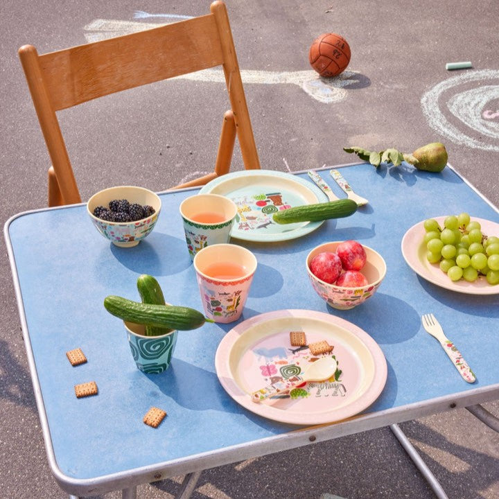 rice-dk-melamine-kids-lunch-plate-with-wildlife-print-mint-rice-kilpl-wilimi