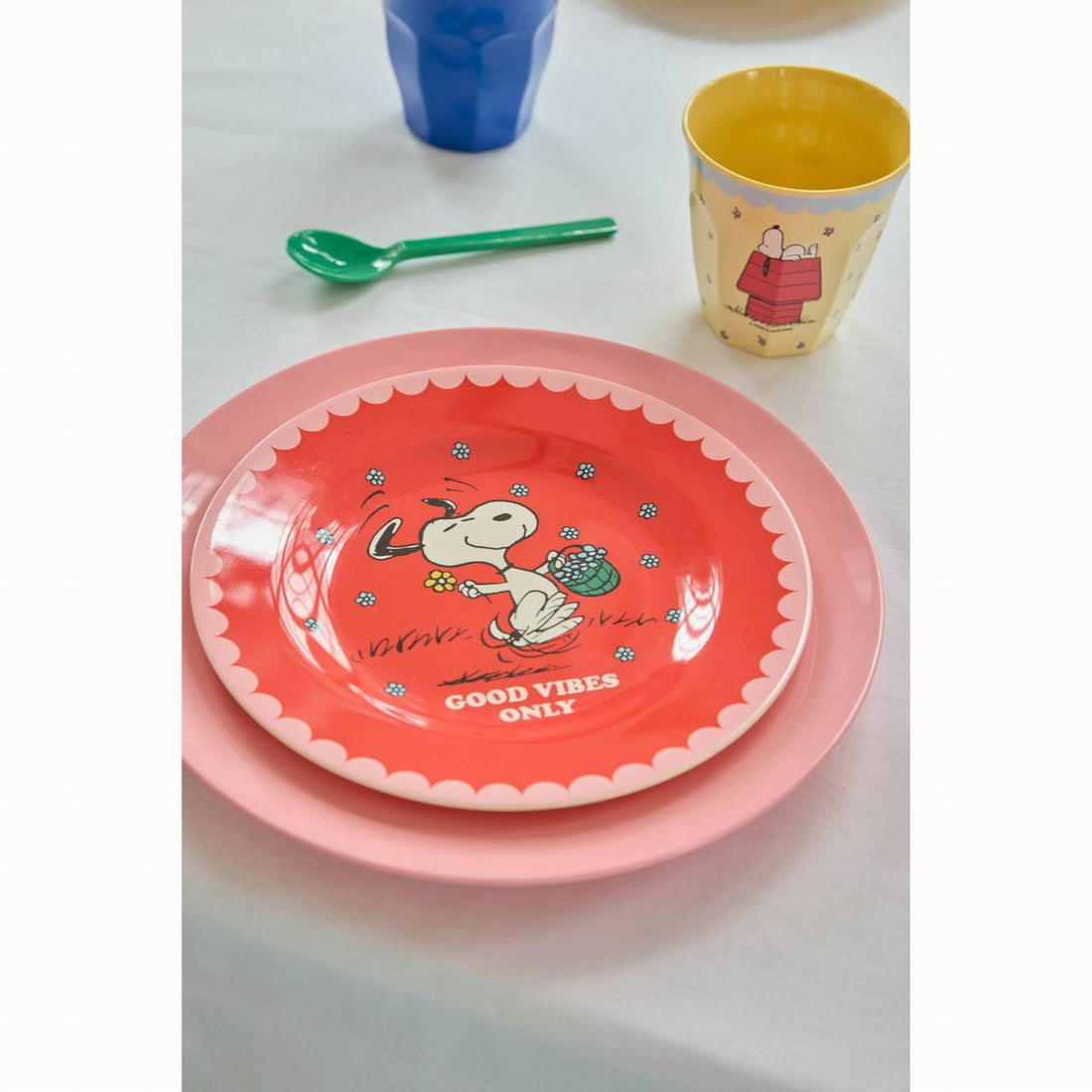 rice-dk-melamine-side-plate-with-red-snoopy-print-kitchen-rice-mespl-snoopr-02