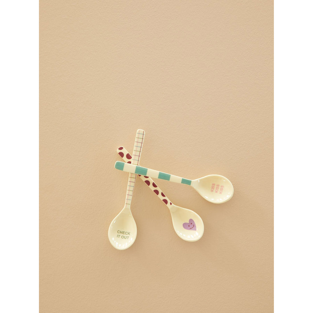 rice-dk-melamine-teaspoon-with-purple-dot-print-rice-melsp-shw22xcstrig