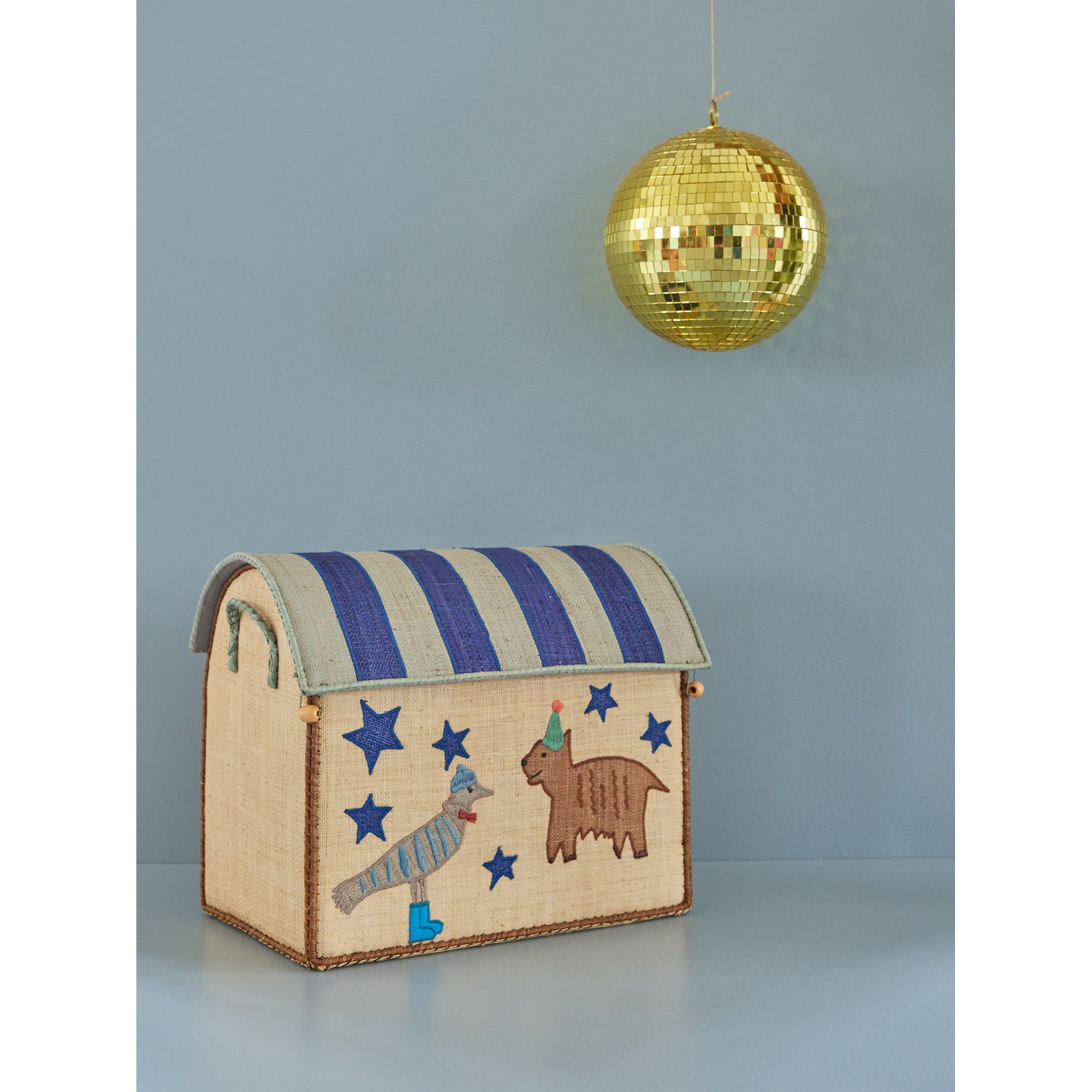 rice-dk-raffia-toy-baskets-with-blue-party-animal-theme-medium-rice-bshou-mpab