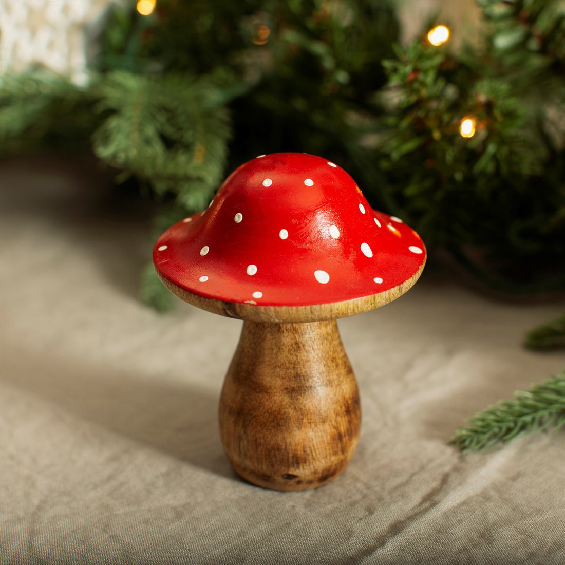 rjb-stone-red-white-wooden-toadstool-standing-decoration-rjbs-silvxm102 (2)